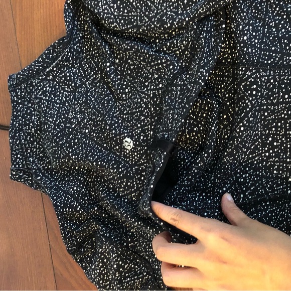 Lululemon define jacket size 2 - Picture 4 of 4